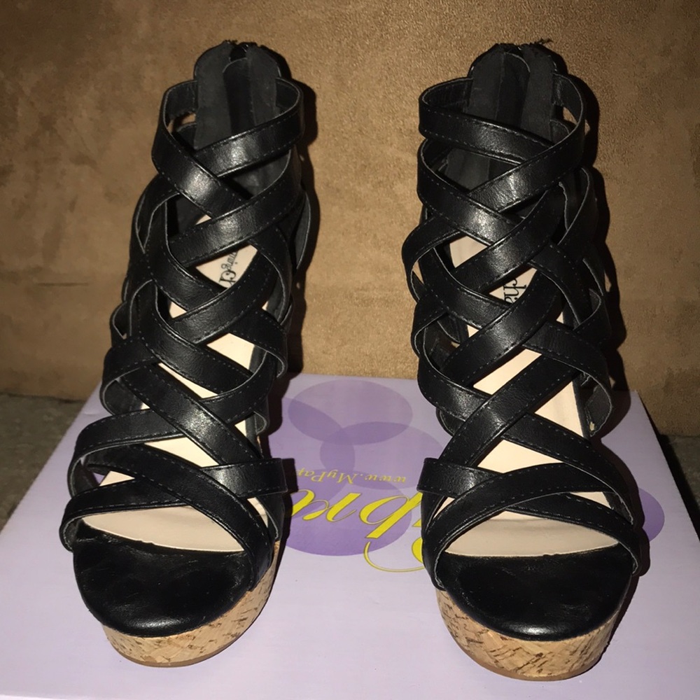 Strapped wedges